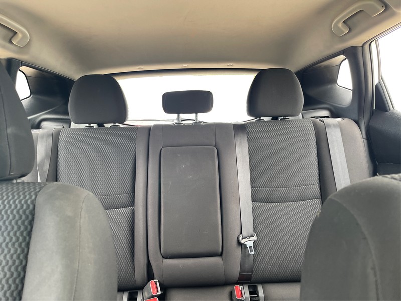 Nissan Rogue Sport Vehicle Full-screen Gallery Image 11