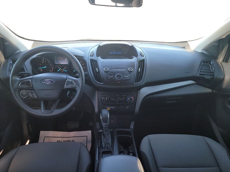 Ford Escape Vehicle Full-screen Gallery Image 16