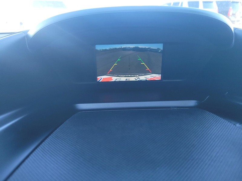 Ford Escape Vehicle Full-screen Gallery Image 17