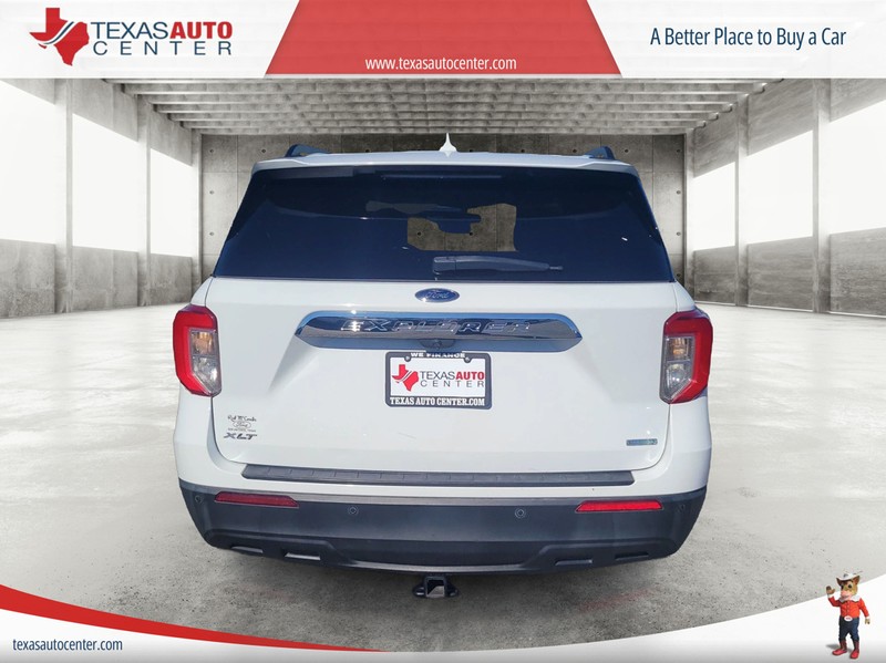 Ford Explorer Vehicle Full-screen Gallery Image 06