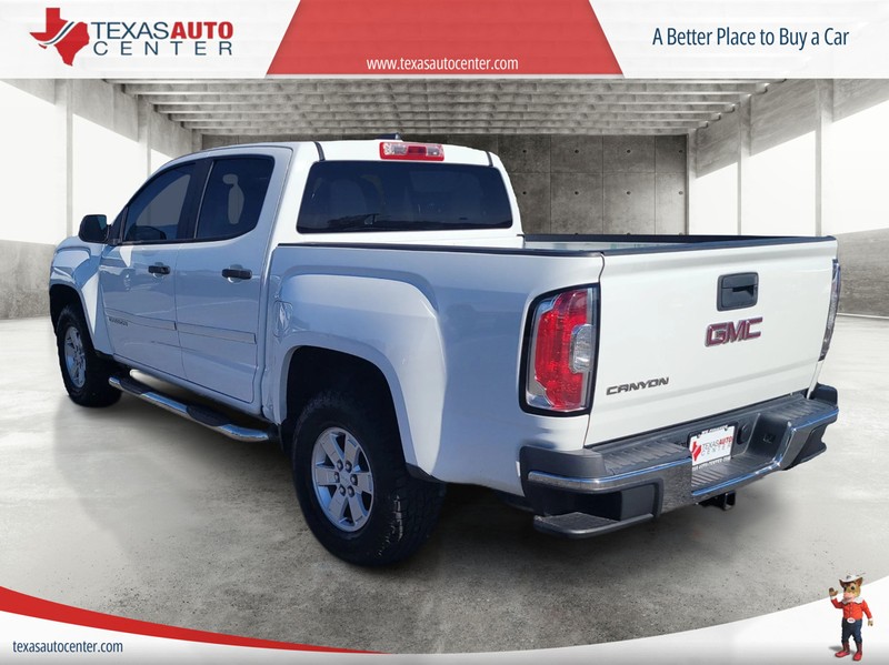 GMC Canyon Vehicle Full-screen Gallery Image 08