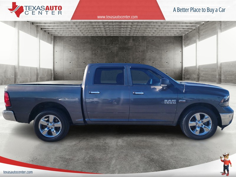 Ram 1500 Vehicle Full-screen Gallery Image 04