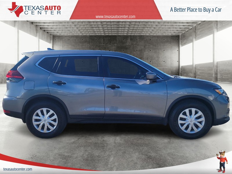 Nissan Rogue Vehicle Full-screen Gallery Image 04