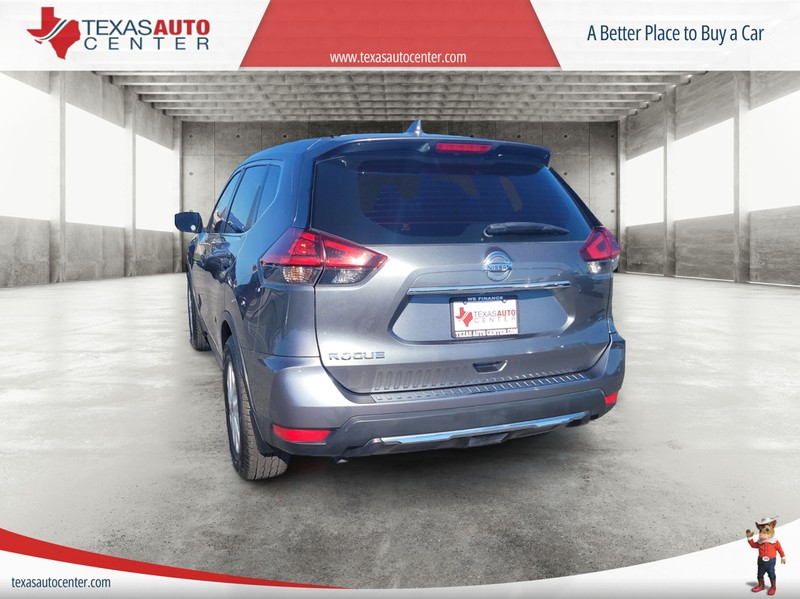 Nissan Rogue Vehicle Full-screen Gallery Image 05