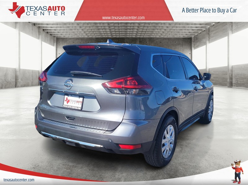 Nissan Rogue Vehicle Full-screen Gallery Image 06