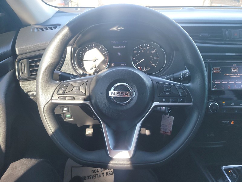 Nissan Rogue Vehicle Full-screen Gallery Image 14