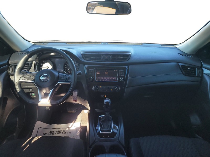 Nissan Rogue Vehicle Full-screen Gallery Image 16