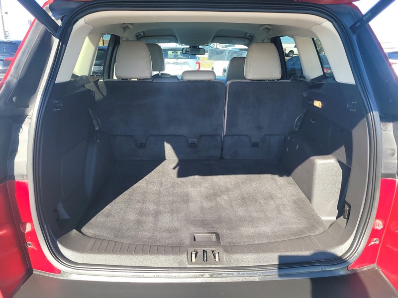 Ford Escape Vehicle Full-screen Gallery Image 11