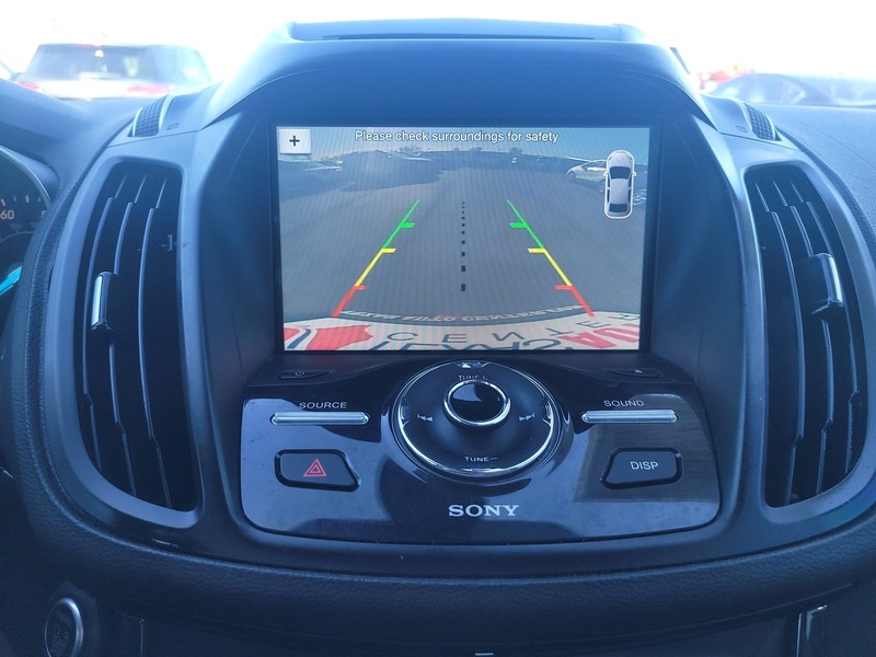 Ford Escape Vehicle Full-screen Gallery Image 18