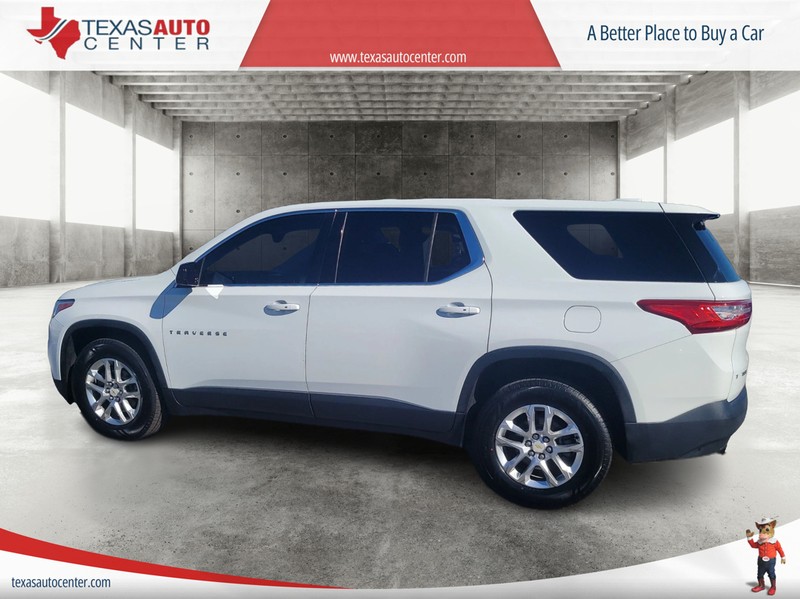 Chevrolet Traverse Vehicle Full-screen Gallery Image 02