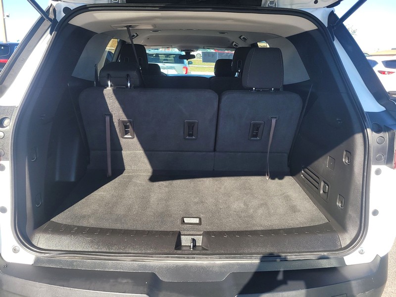 Chevrolet Traverse Vehicle Full-screen Gallery Image 17