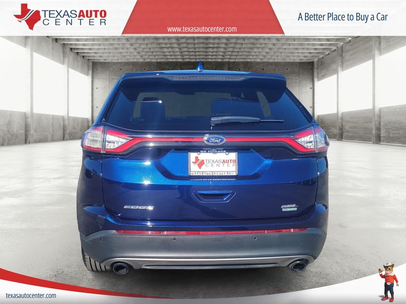 Ford Edge Vehicle Full-screen Gallery Image 06