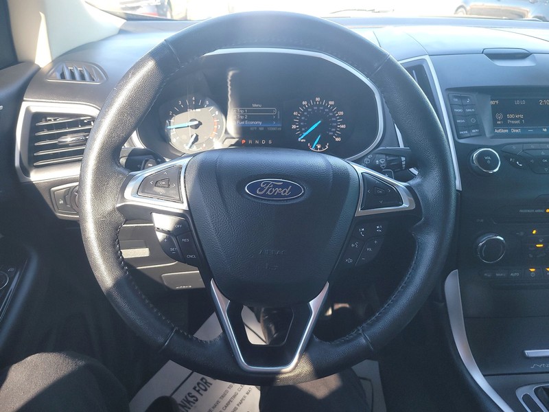 Ford Edge Vehicle Full-screen Gallery Image 14