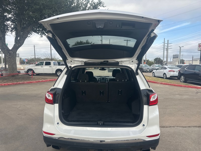 Chevrolet Equinox Vehicle Full-screen Gallery Image 11