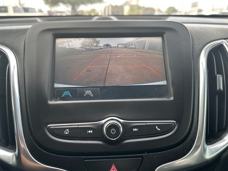 Chevrolet Equinox Vehicle Full-screen Gallery Image 17