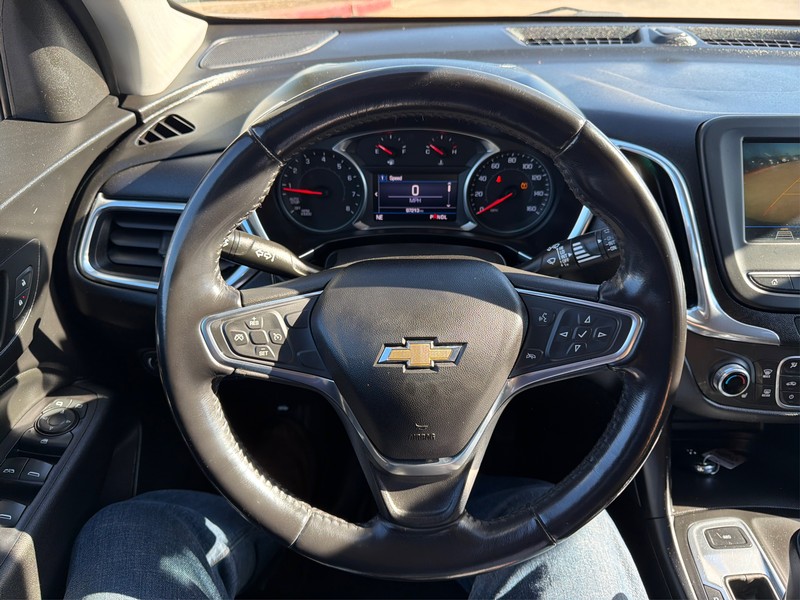 Chevrolet Equinox Vehicle Full-screen Gallery Image 14