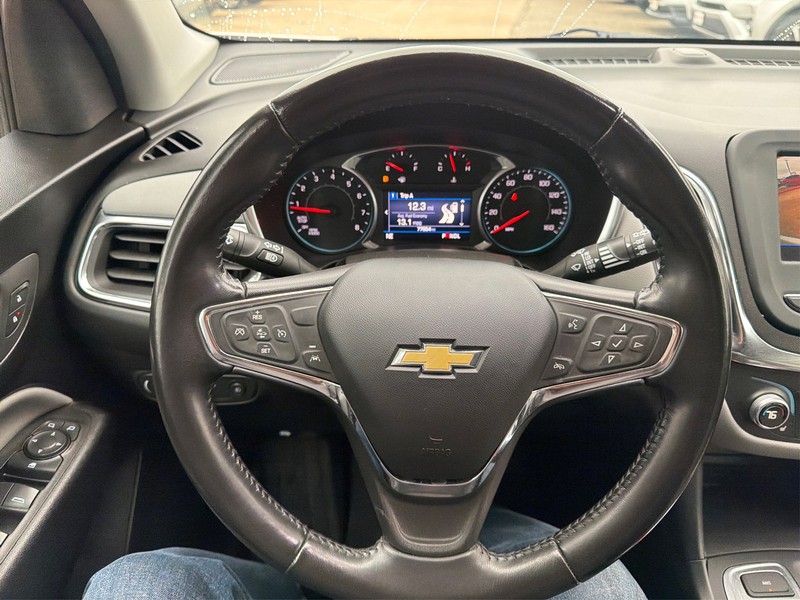Chevrolet Equinox Vehicle Full-screen Gallery Image 14