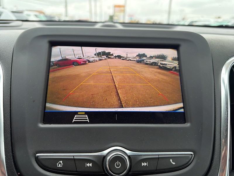 Chevrolet Equinox Vehicle Full-screen Gallery Image 17