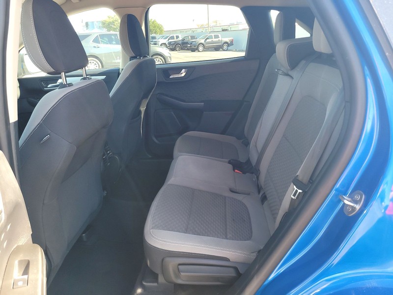 Ford Escape Vehicle Full-screen Gallery Image 10