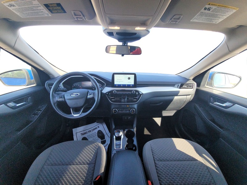 Ford Escape Vehicle Full-screen Gallery Image 15