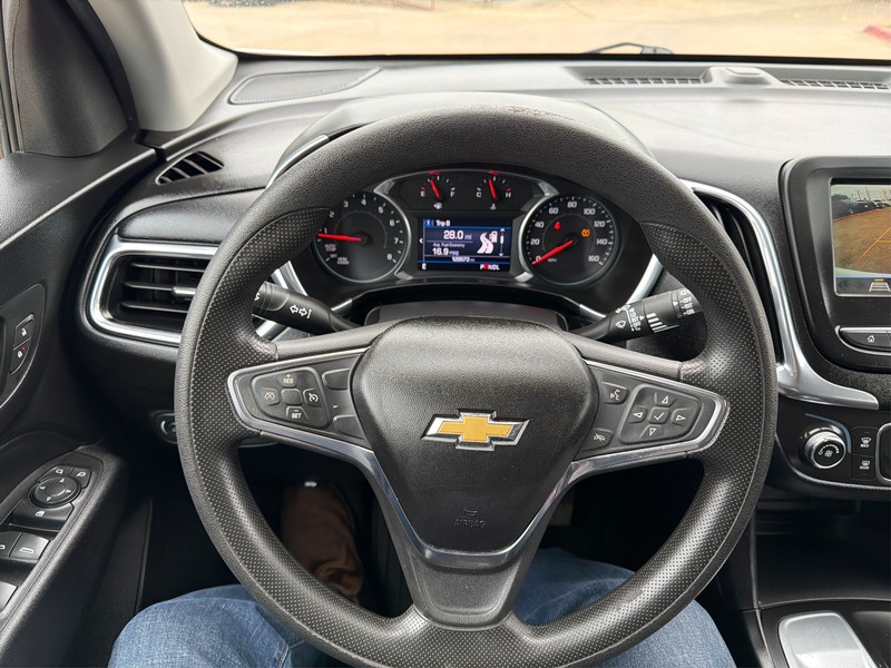 Chevrolet Equinox Vehicle Full-screen Gallery Image 14