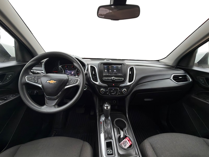 Chevrolet Equinox Vehicle Full-screen Gallery Image 16