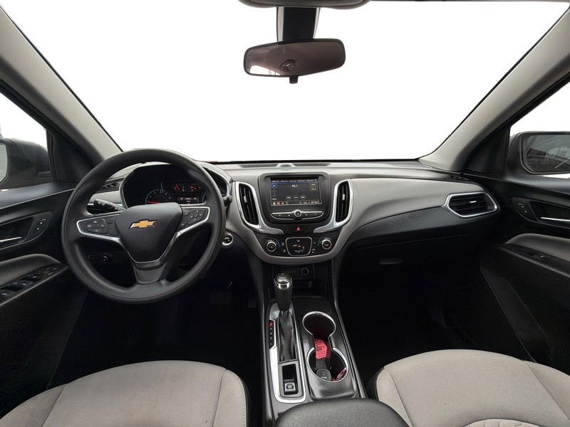 Chevrolet Equinox Vehicle Full-screen Gallery Image 15