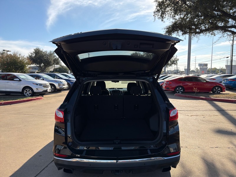 Chevrolet Equinox Vehicle Full-screen Gallery Image 11