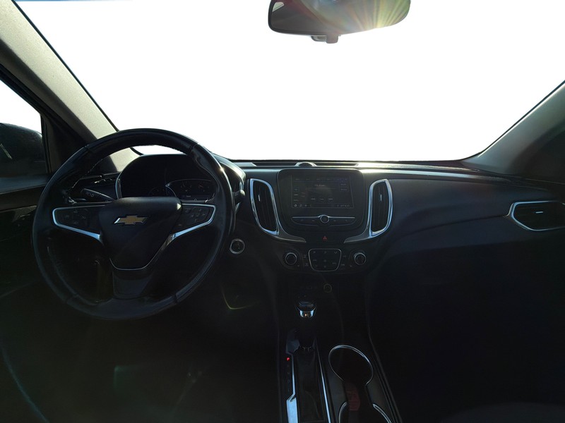 Chevrolet Equinox Vehicle Full-screen Gallery Image 15