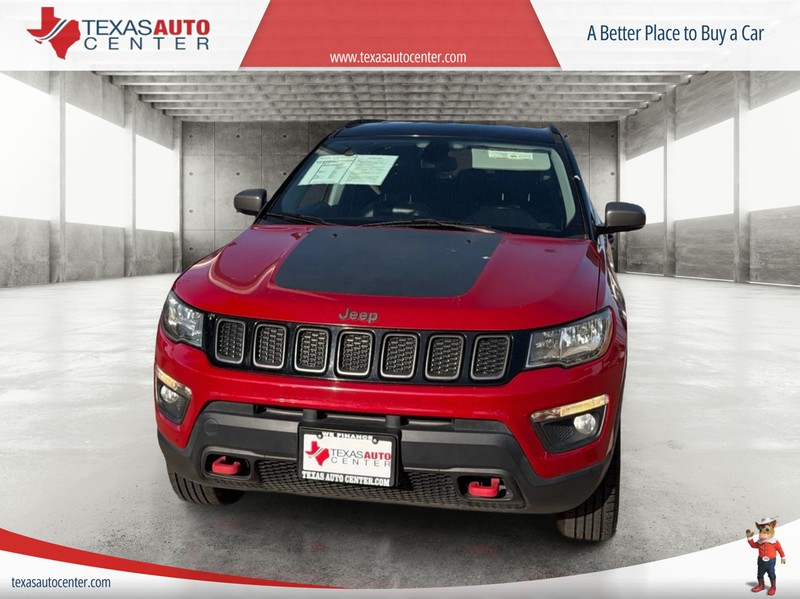 Jeep Compass Vehicle Full-screen Gallery Image 3