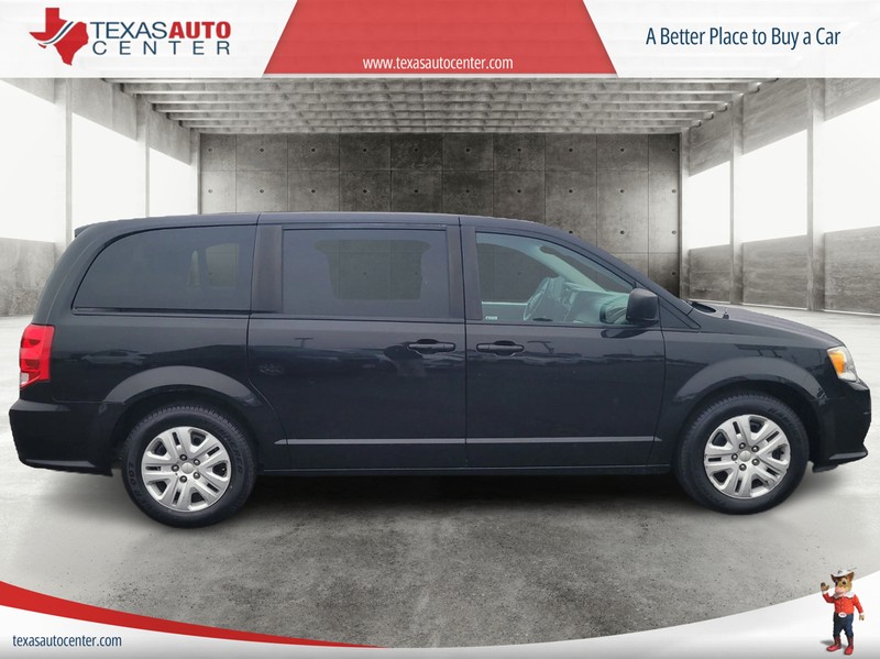 Dodge Grand Caravan Vehicle Full-screen Gallery Image 04