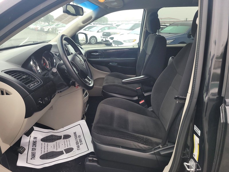 Dodge Grand Caravan Vehicle Full-screen Gallery Image 09