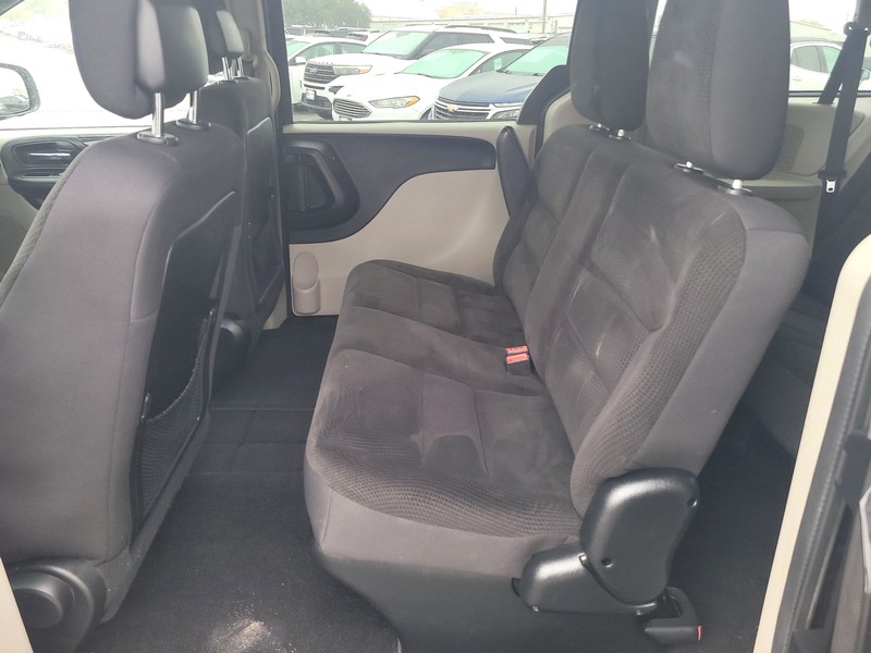 Dodge Grand Caravan Vehicle Full-screen Gallery Image 10