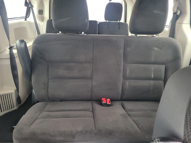 Dodge Grand Caravan Vehicle Full-screen Gallery Image 13