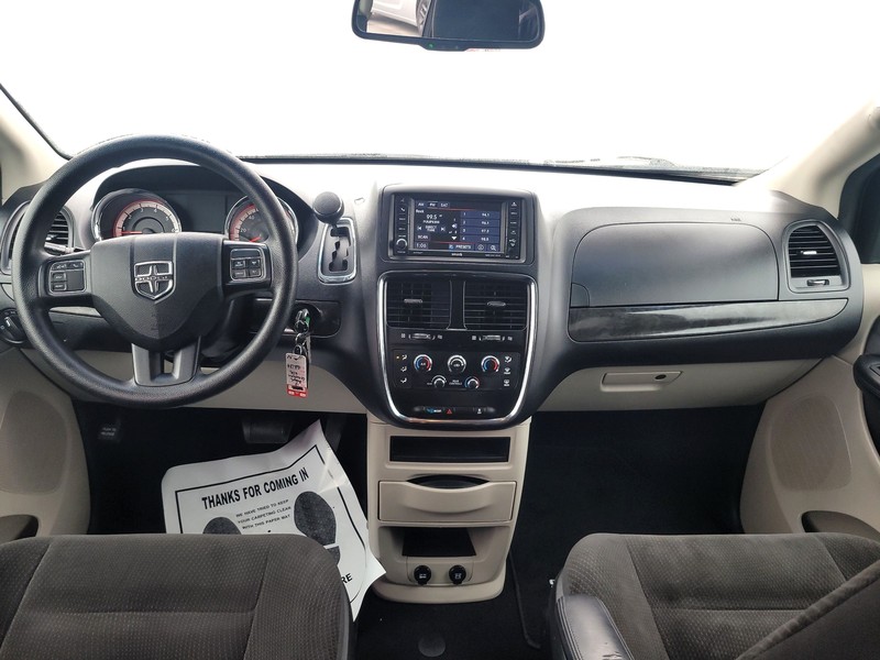 Dodge Grand Caravan Vehicle Full-screen Gallery Image 16