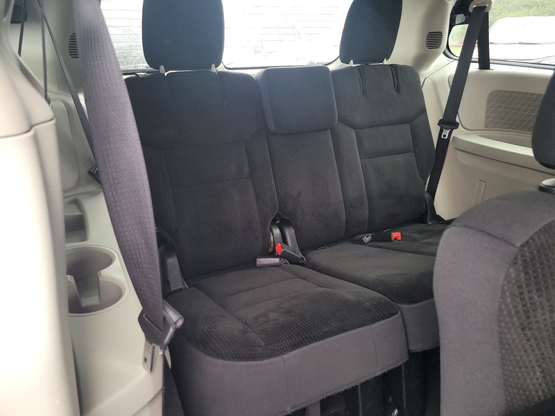 Dodge Grand Caravan Vehicle Full-screen Gallery Image 19