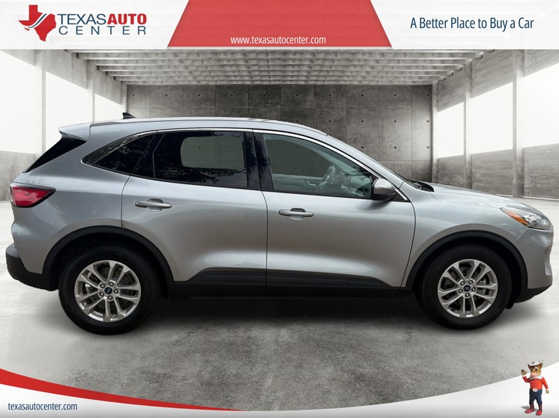 Ford Escape Vehicle Full-screen Gallery Image 4