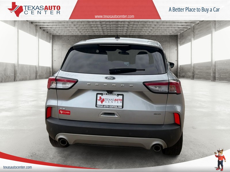 Ford Escape Vehicle Full-screen Gallery Image 6