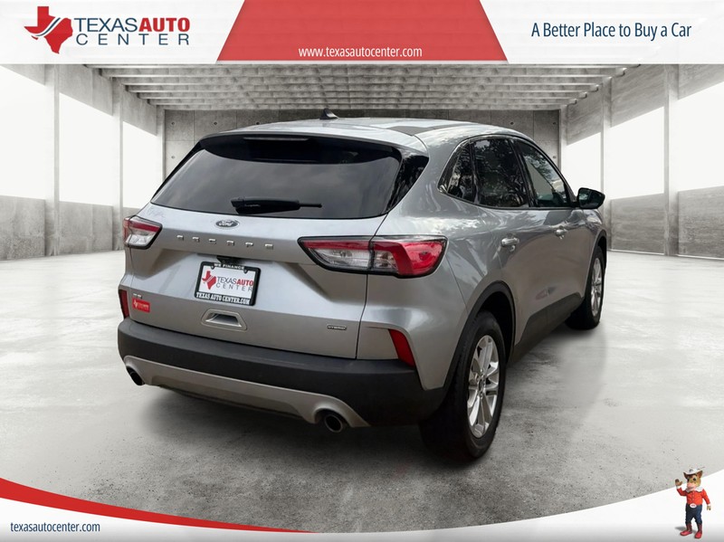 Ford Escape Vehicle Full-screen Gallery Image 7