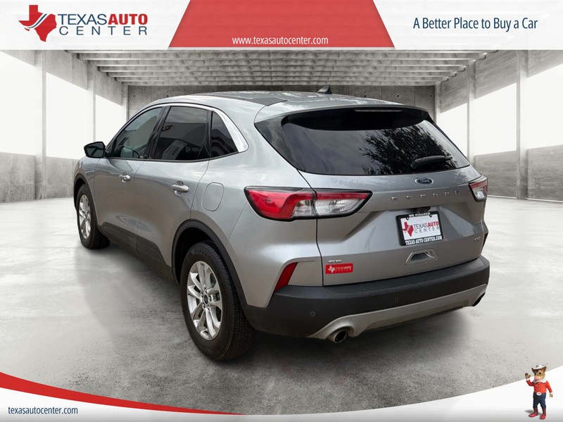 Ford Escape Vehicle Full-screen Gallery Image 8