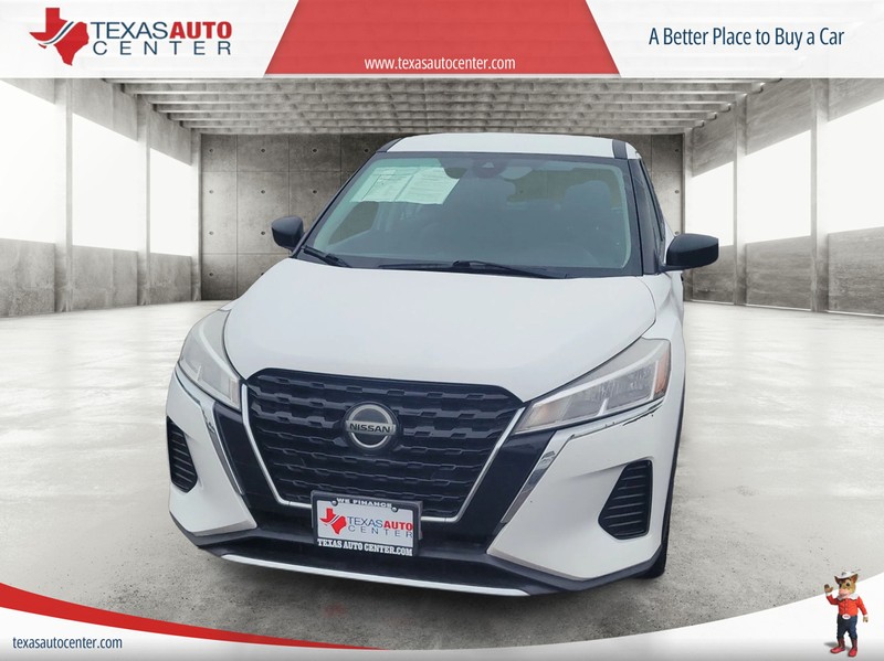 Nissan Kicks Vehicle Full-screen Gallery Image 3