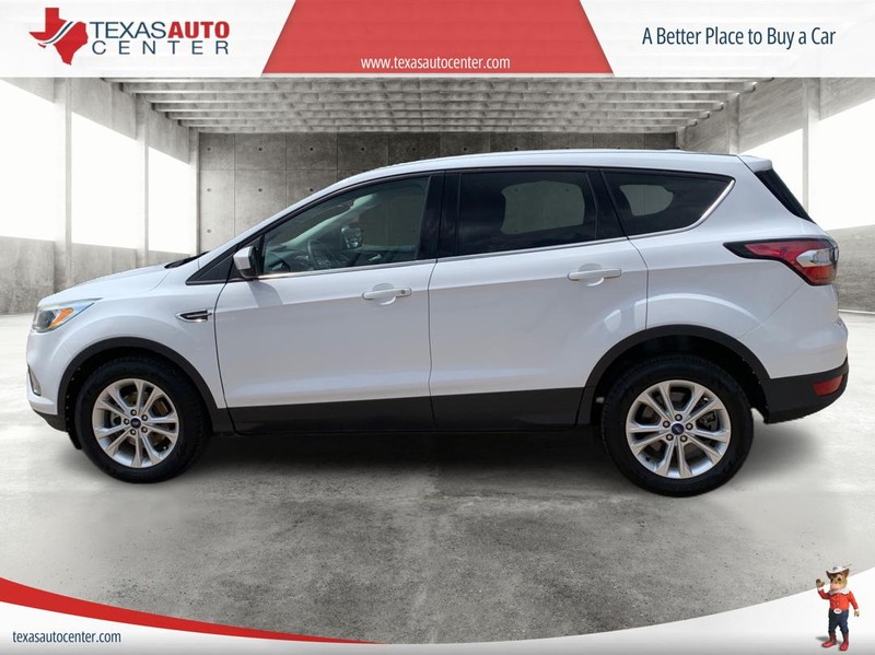 Ford Escape Vehicle Full-screen Gallery Image 05