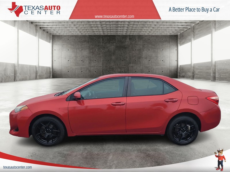 Toyota Corolla Vehicle Full-screen Gallery Image 02