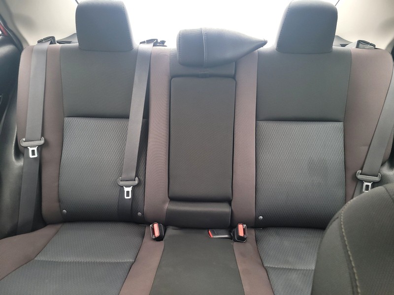 Toyota Corolla Vehicle Full-screen Gallery Image 11