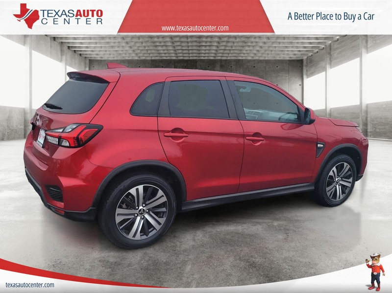 Mitsubishi Outlander Sport Vehicle Full-screen Gallery Image 07