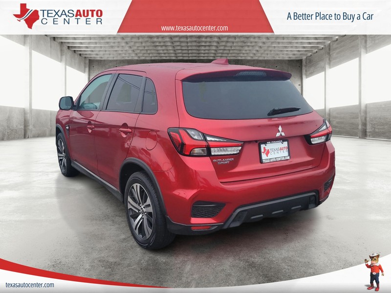 Mitsubishi Outlander Sport Vehicle Full-screen Gallery Image 08