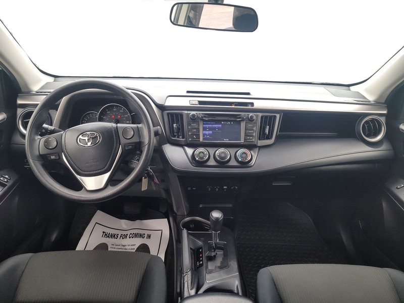Toyota RAV4 Vehicle Full-screen Gallery Image 16