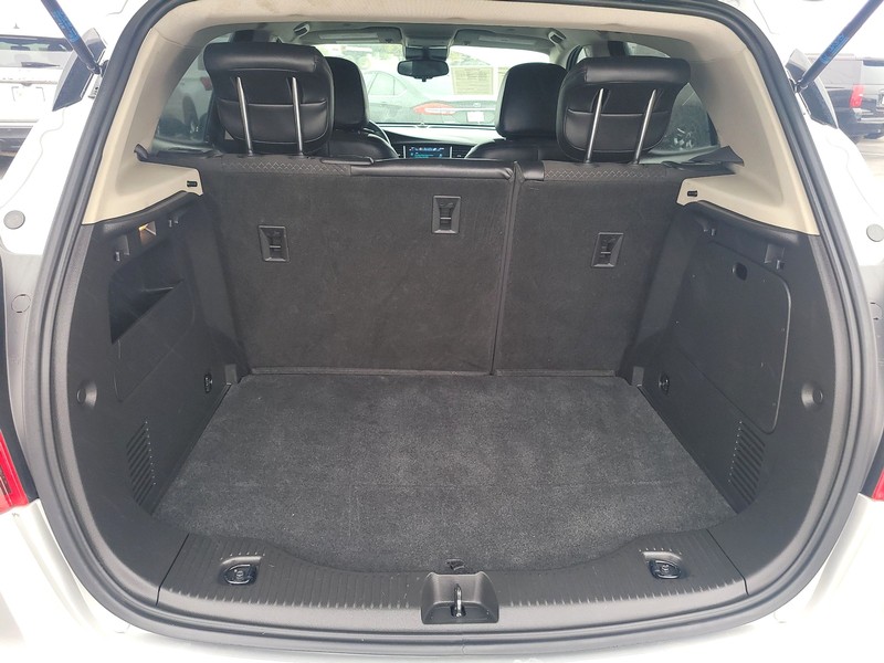 Buick Encore Vehicle Full-screen Gallery Image 11