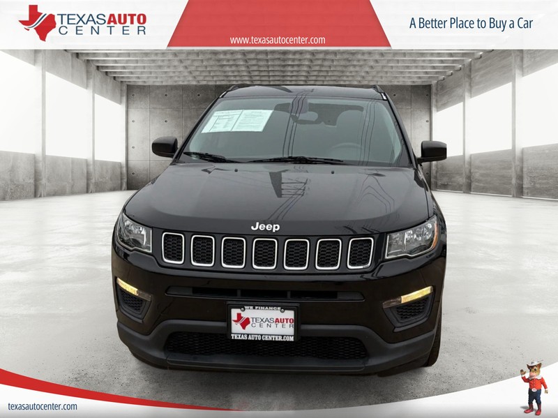 Jeep Compass Vehicle Full-screen Gallery Image 3