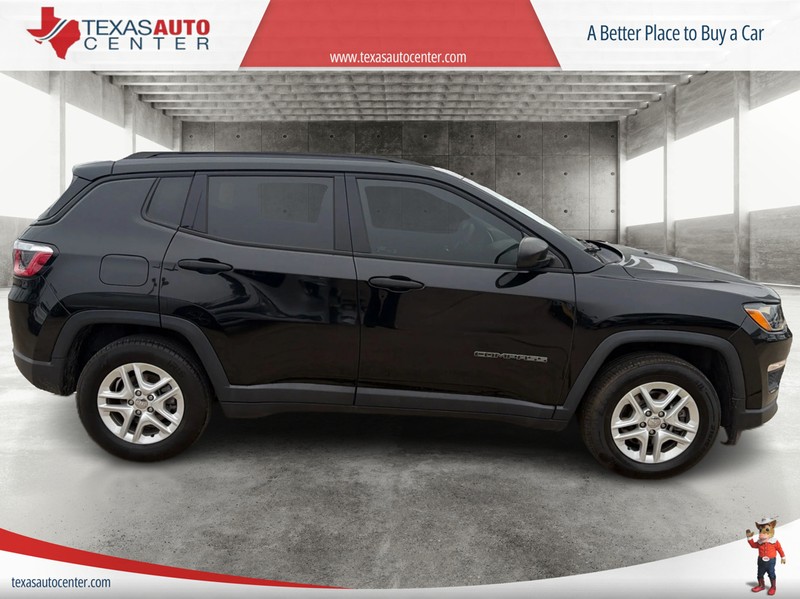 Jeep Compass Vehicle Full-screen Gallery Image 4